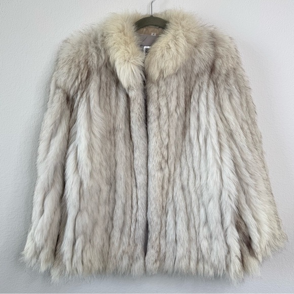 Saga Furs Jackets & Blazers - Vtg Saga Fox Women’s Fur Coat Silver Fox Long Sleeve Sz M Old Money